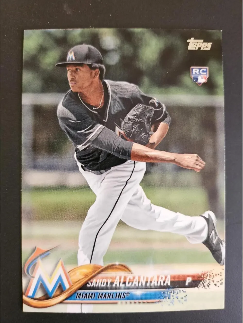 2018 Topps - Sandy Alcantra Rookie Card RC #594 - RAW Mint - Miami Marlins - Picture 1 of 2